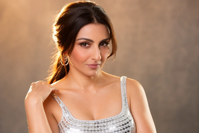 Soha Ali Khan (2026): Inside Her Royal Life, Husband &amp; Net Worth