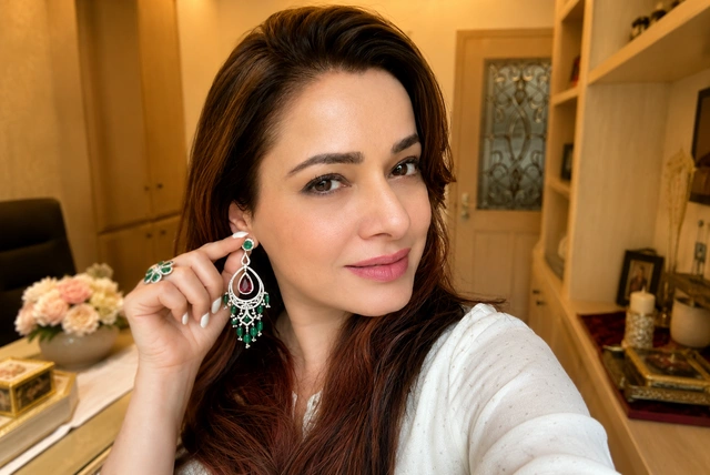 Neelam Kothari Biography: Age, Husband, Net Worth, Career, Family &amp; Interesting Facts