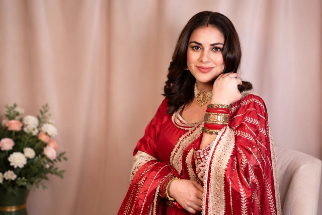 Shraddha Arya Biography: TV Queen’s Age, Husband, Career, Net Worth &amp; Latest Updates