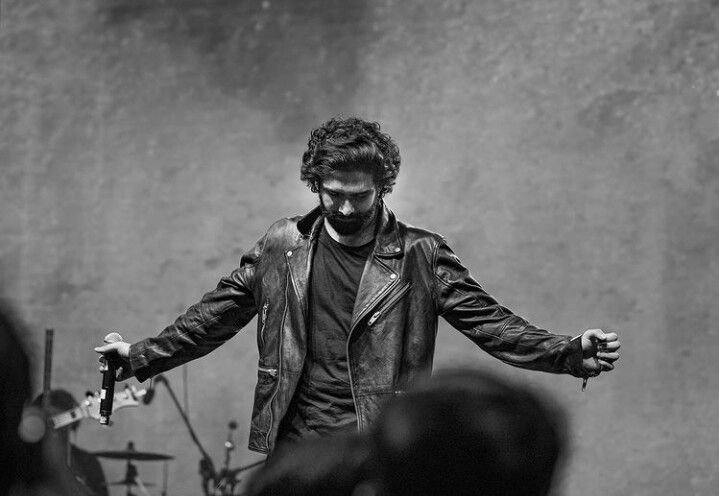 Amaal Mallik Biography, Age, Net Worth, Family, Wife, Songs &amp; Music Career