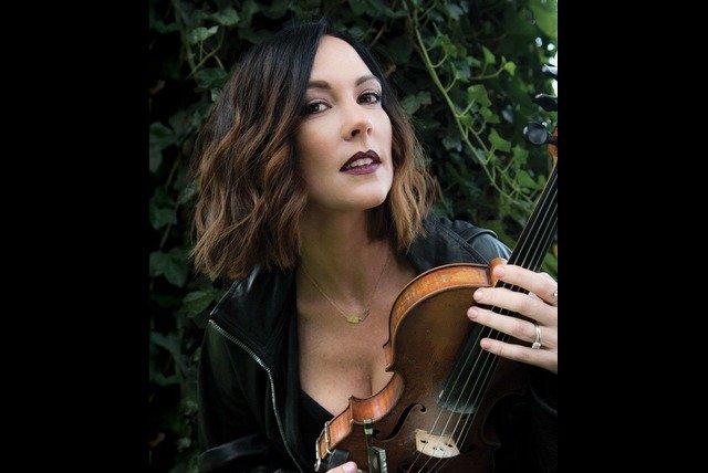 Amanda Shires Net Worth 2026: Income, Career, and Earnings Breakdown