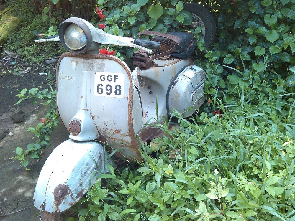 Chetak records its strongest quarter yet — over 100,000 retail units, more than 50,000 in March alone, and about 23% of India's electric two-wheeler market