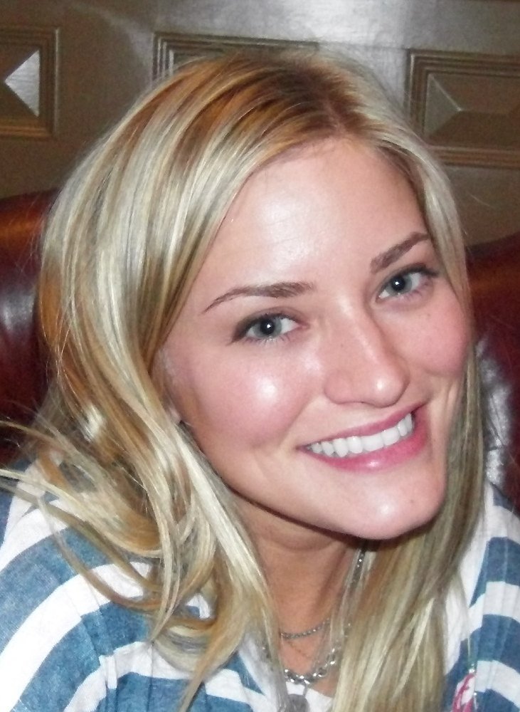 iJustine: American Tech YouTuber & Podcaster photo