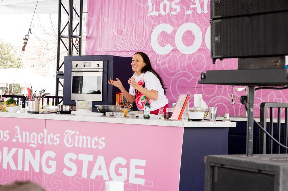 Mamrie Hart: American Comedian, Actress & Author photo