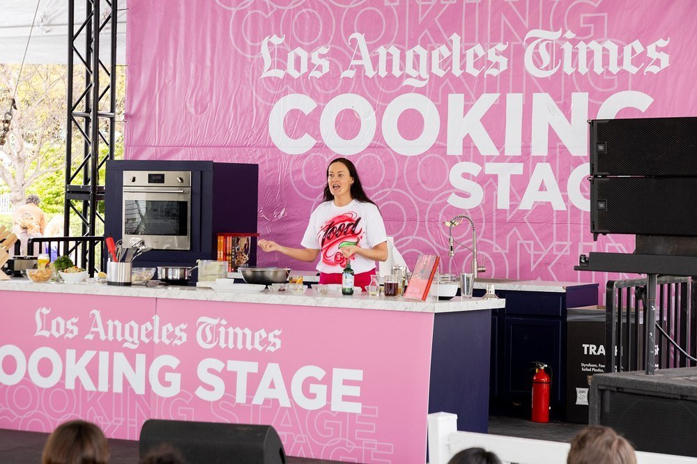 Mamrie Hart: American Comedian, Actress & Author photo