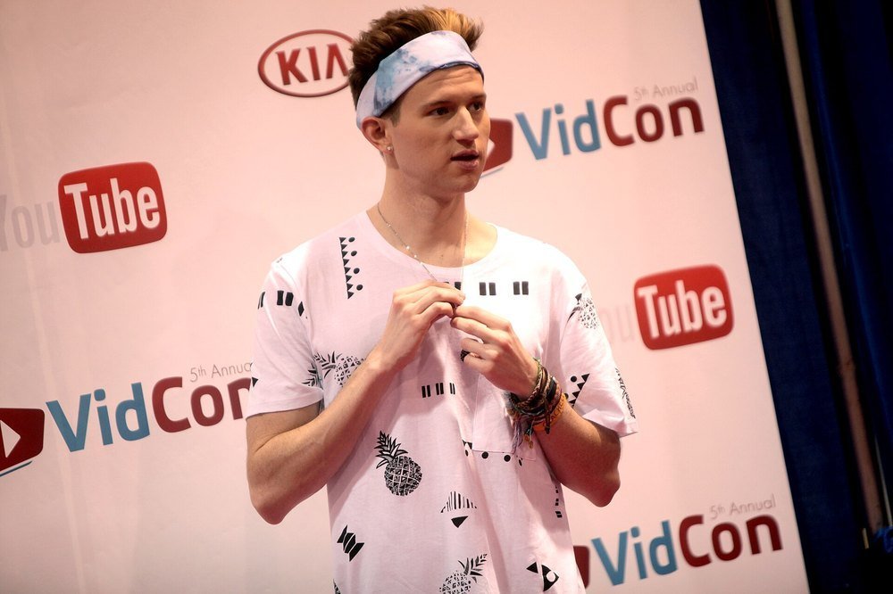 Ricky Dillon: American YouTuber, Singer & Streamer photo