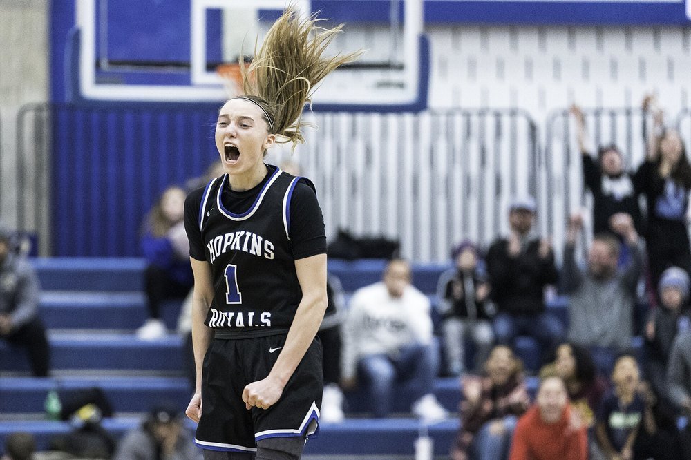 Paige Bueckers: American Professional Basketball Player photo