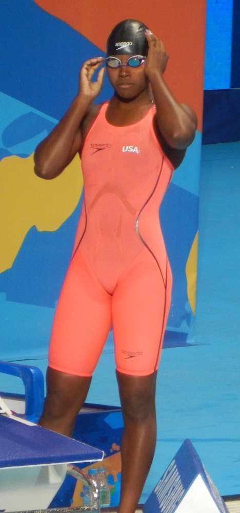 Simone Manuel: American Olympic Swimmer photo