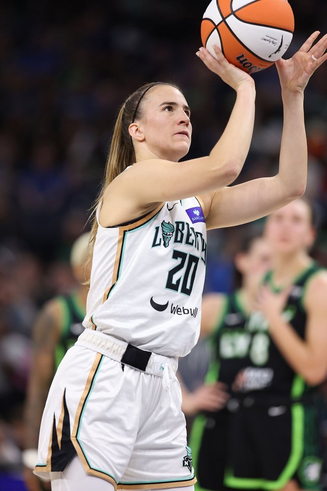 Sabrina Ionescu: American Professional Basketball Player photo