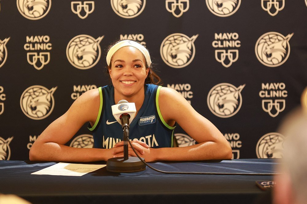 Napheesa Collier: American Professional Basketball Player photo