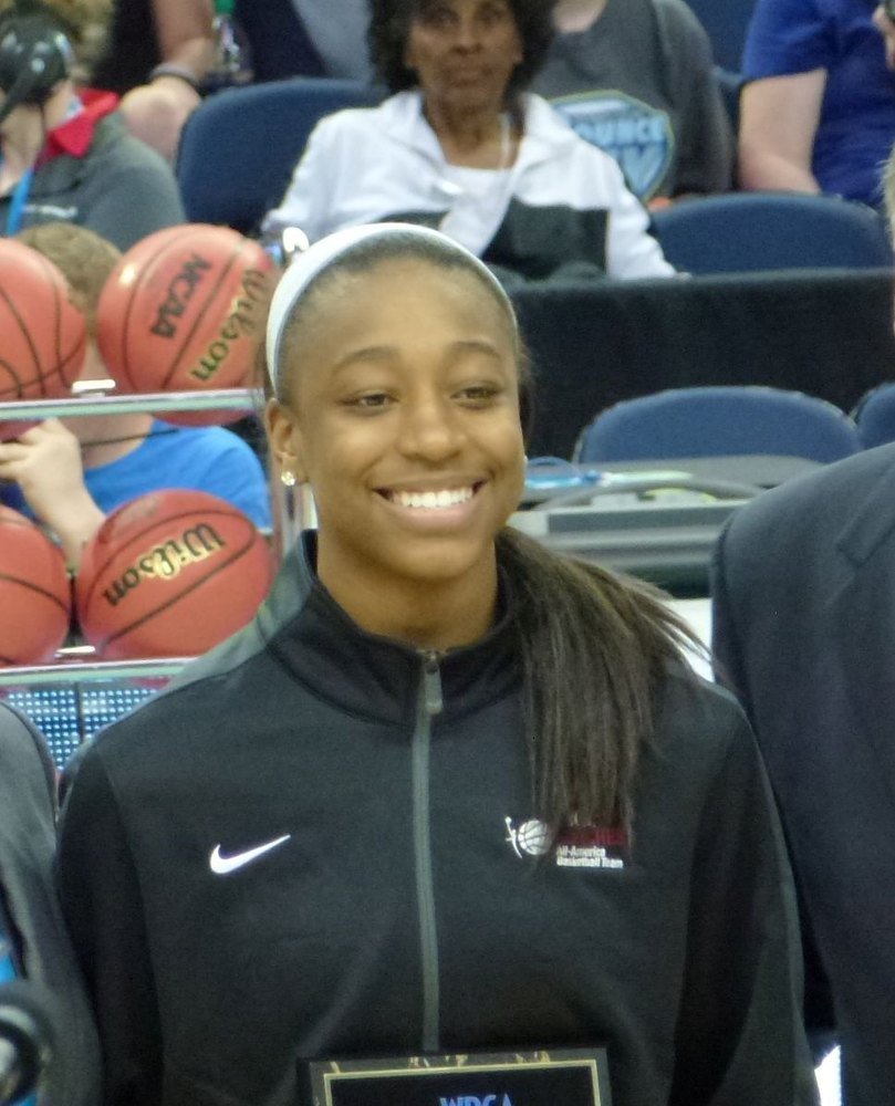 Jewell Loyd: American Professional Basketball Player photo