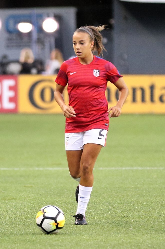 Mallory Swanson: American Professional Soccer Player photo