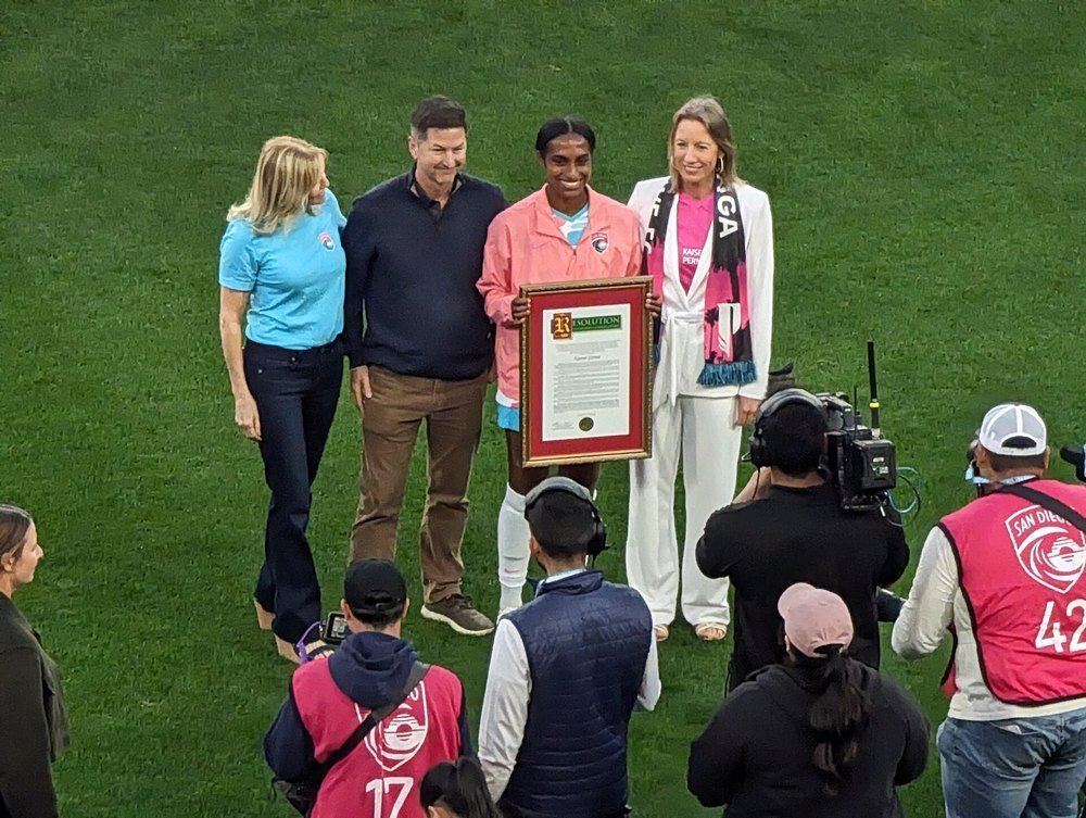 Naomi Girma: American Professional Soccer Player photo