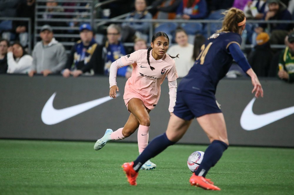 Alyssa Thompson: American Professional Soccer Player photo