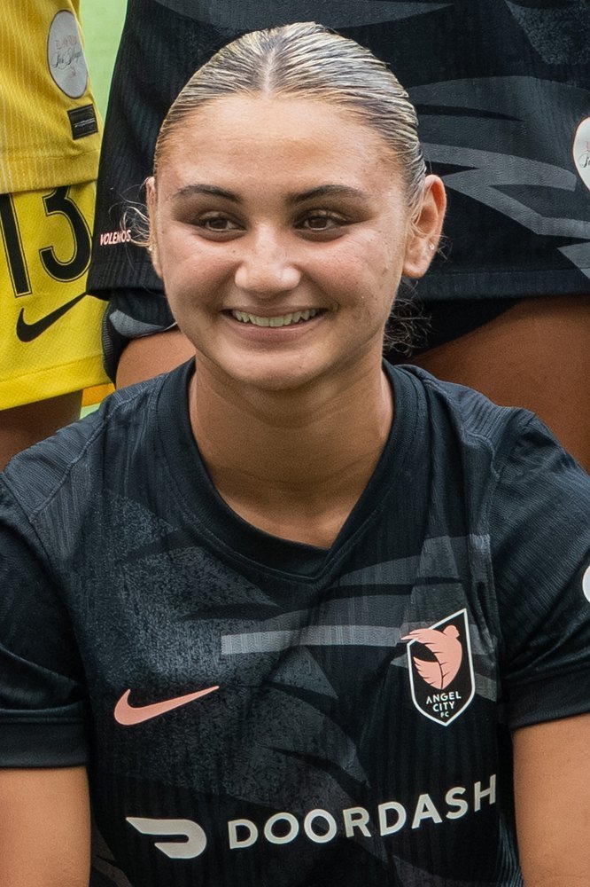 Gisele Thompson: American Professional Soccer Player photo