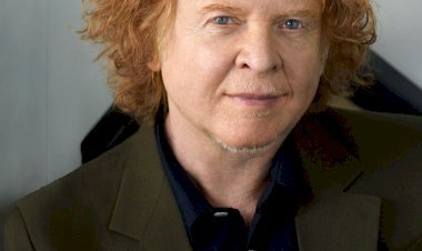 Mick Hucknall Net Worth 2025: Biography, Career, Lifestyle & Fortune